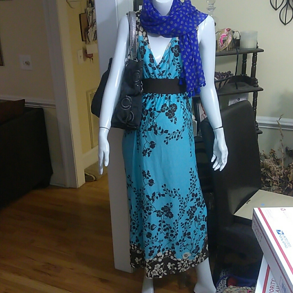 B.Smart ladies maternity dress